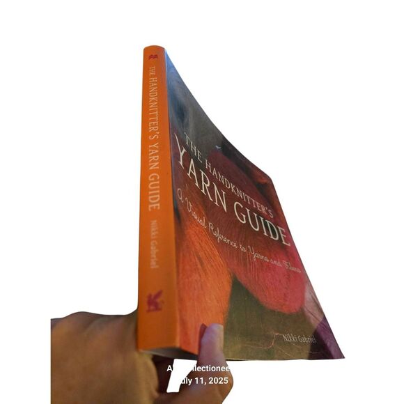 The handknittters yarn guide by Nikki Gabriel - st. Martin's griffin - isbn 9781 - Picture 2 of 7